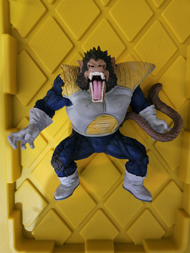 Estatua Dragon Ball De Vegeta Ozaru 30 Cm (Usado)