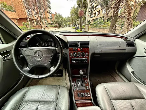 Mercedes-benz Clase C 2.4 Elegance 4 P