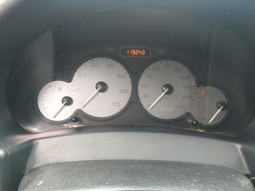 Imagen 13 de 14 de Peugeot Partner 2011 1.6 Hdi Furgon Confort
