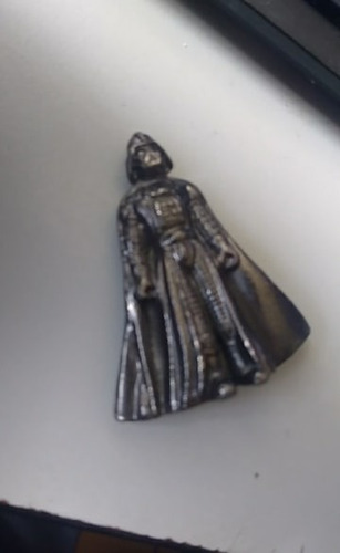 2005 Lucasfilm Darth Vader Metal Figure 4 Cms (Usado)