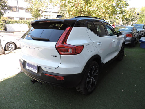 Volvo XC40 T5 R-design