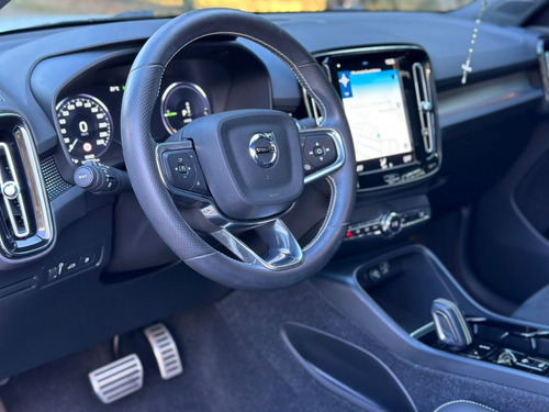 Volvo XC40 1.5 T5 RECHARGE R-DESIGN GEARTRONIC
