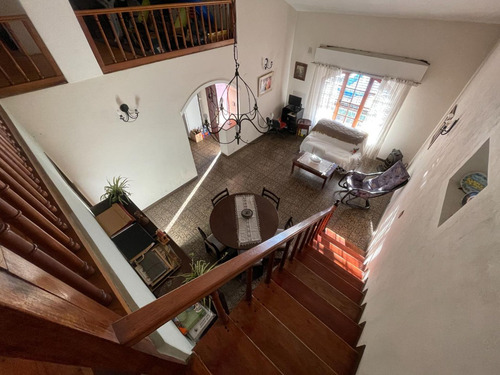 Venta Casa 4 Ambientes Con Pileta Y Cochera Padua