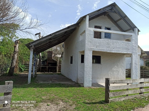 Casa Deni - Central Y Cerca De La Playa - Alquiler En Valizas