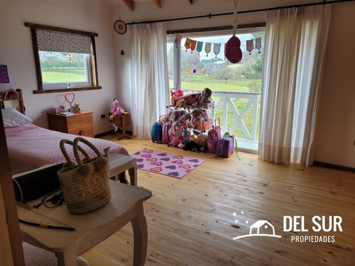 Gran Casa Con Acceso A Río Maullín