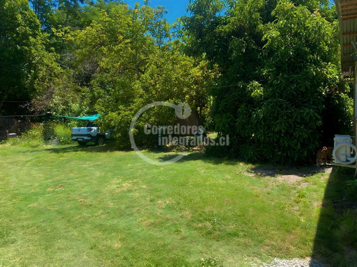 Casa En Venta De 4d En Terreno De 1.038 M2 En Requínoa