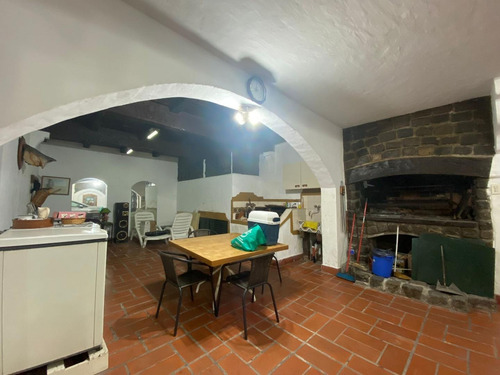 Imagen 16 de 20 de Hermoso Chalet En Venta A Metros Del Centro Comercial