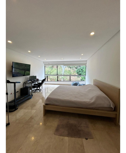 En Venta Apartamento Remodelado En Lomas De Las Mercedes