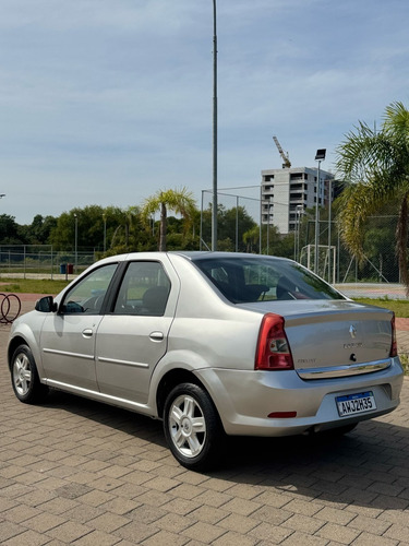 Renault Logan 1.6 Expression Hi-power 4p