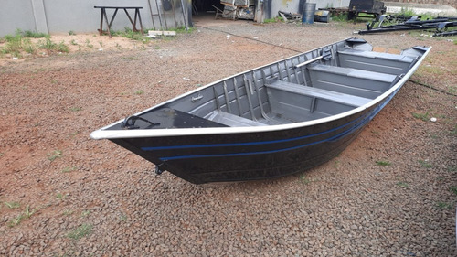 Imagem 15 de 16 de Barco De Aluminio Petybrazil Pety 600 Pro (somente O Casco)