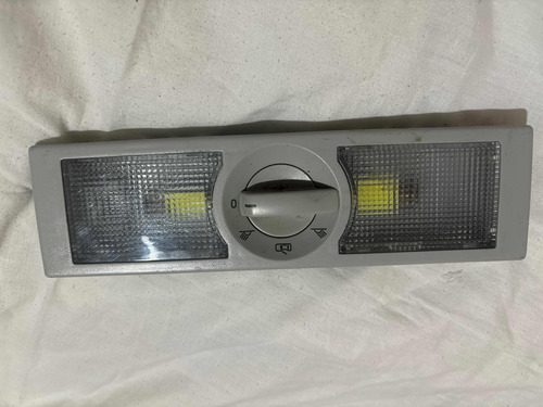 Luz Interior Trasera Vw Jetta Mk6 2.5 11-17