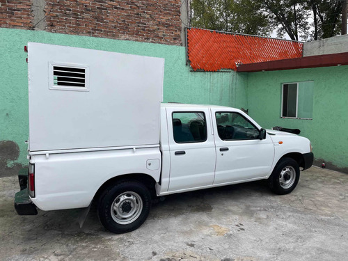 Imagen 9 de 14 de Nissan Np300 2011 2.4 Doble Cabina Típica Mt