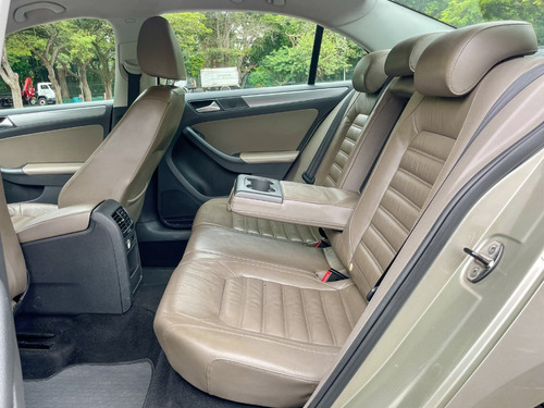 Volkswagen Jetta 2.0 Tsi Highline 4p