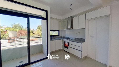 Departamento Ph En Venta En Capital Federal, Buenos Aires, Argentina