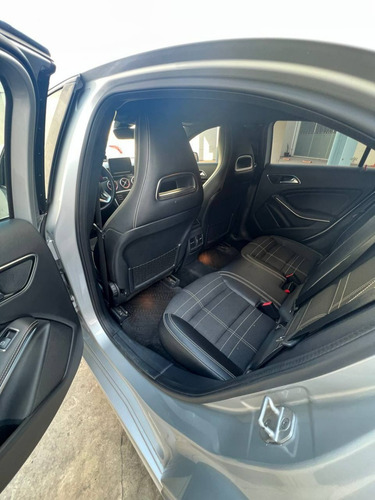 Imagen 7 de 16 de Mercedes A200 2017
