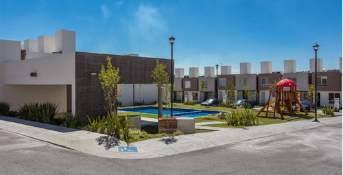 Casa En Venta, Recuperación Bancaria, Col. Lomas De Satelite, Santiago De Queretaro , Queretaro. Laab2