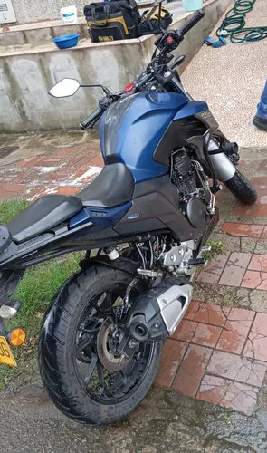Motocicleta Fz250, 4 Tiempos, Color Azul Mate
