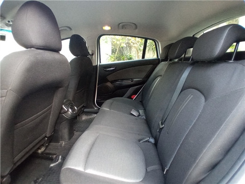 Imagem 9 de 13 de Fiat Bravo 1.8 Essence 16v Flex 4p Automático