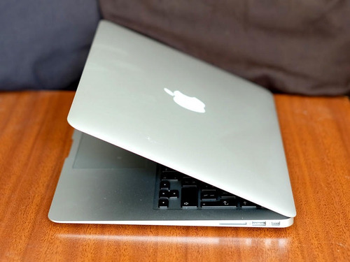 Macbook Air Core I5 13.3'' (usada En Buen Estado)