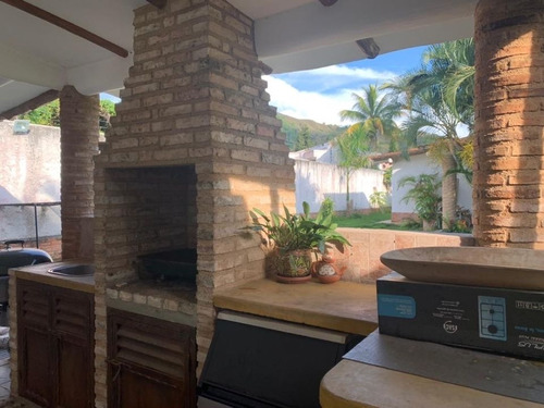 Imagen 9 de 14 de Venta Casa Urbanización El Solar Guataparo Valencia