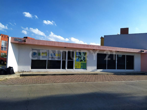 Local En Venta Paseos De San Isidro, San Juan Del Río, Querétaro.