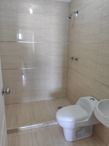 Imagen 4 de 5 de Apartamento En Venta - Arivana, Resd Kamila Suite Lp