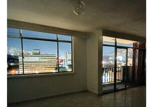 Amplio Apartamento Con Excelente Ubicacion En Medellin La Candelaria