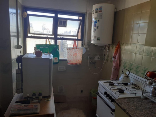 Imagen 8 de 10 de 2 Amb Cochera Once Hipolito Yrigoyen 3200