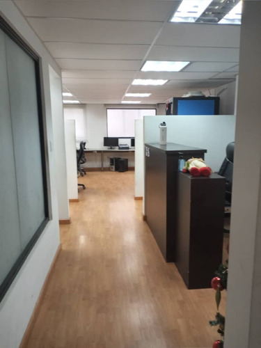 Imagen 2 de 13 de Alquiler De Oficinas En Los Dos Caminos Con Excelente Ubicacion Y Acabados De Calidad
