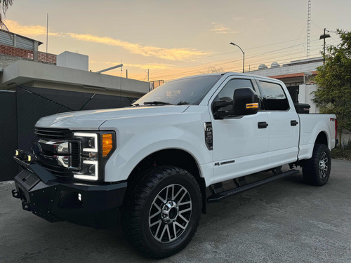 Ford F-250 6.7l Super Duty Cab Dob Diesel 4x4 At