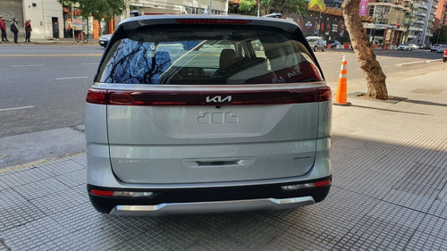 Imagen 2 de 21 de Nueva Kia Carnival
