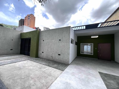 Casa Moderna Y A Estrenar En Venta En El Trigal Sur, Valencia