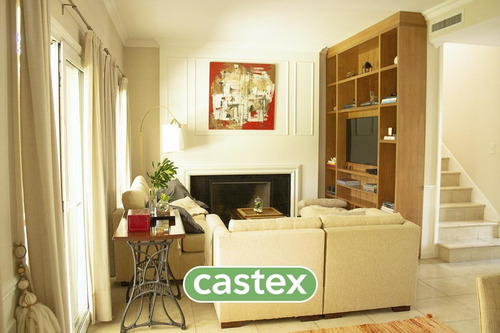Imagen 3 de 30 de Casa De Cinco Ambientes En Venta En La Lomada