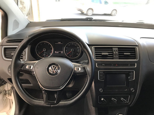 Imagen 8 de 15 de Volkswagen Suran 1.6 Highline Techo Y Cuero