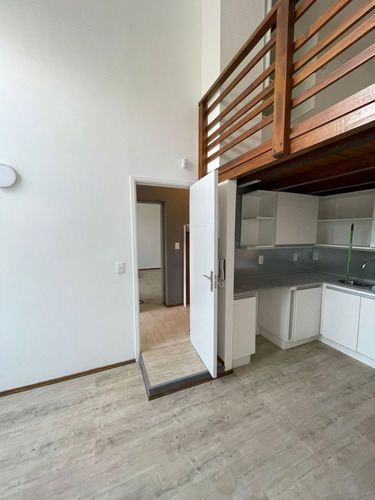 Apartamento En Alquiler De 1 Dormitorio En Tres Cruces (ref: Vld-4156)