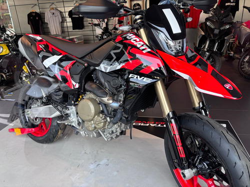 Hypermotard 821