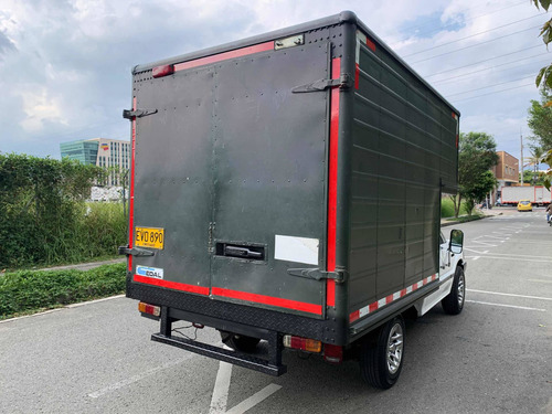 Mazda B2200 1994 2.2 B2200 4x2