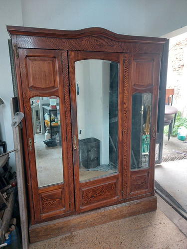 Mueble Antiguo De Madera