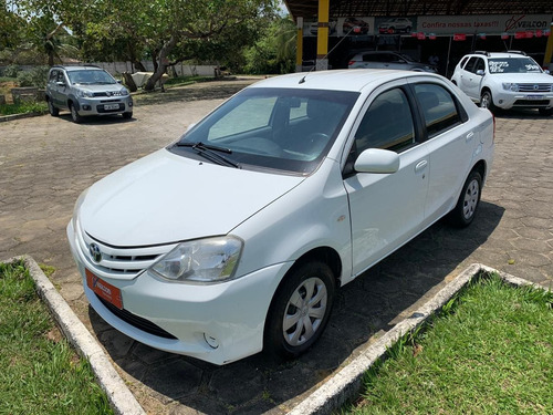 Toyota Etios 1.5 Xs Sedan 16v Flex 4p Manual