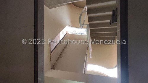 Imagen 22 de 24 de Bello A Estrenar Y Remodelado Con Buen Gusto En El Rosal, Caracas, Código: 23-25836 Mvg