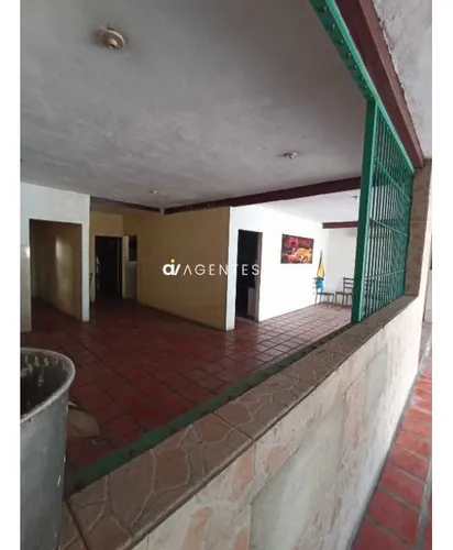 Calle Azcue, Zona Centro