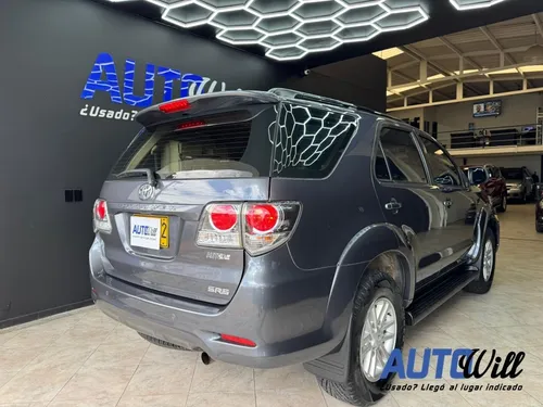 Toyota Fortuner Sr5 At 2700cc Aa 4x2 7psj