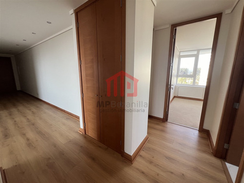 Depto De Lujo En Arriendo 2 Estac. - Sector La Foresta