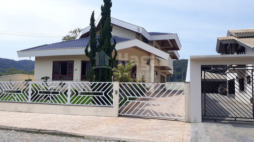 Imagem 1 de 30 de Casa Alto Padrão À Venda No Jardim Maluche Em Brusque/sc - 1672