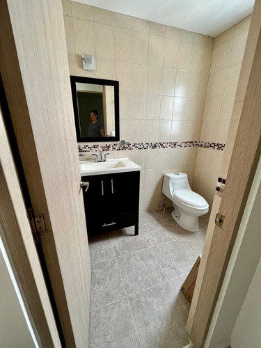 Penthouse Ubicadisimo 2 Plantas Roof Privado Elevador A Una Cuadra Foro Sol Dos Estacionamiento Solo 10 Deptos