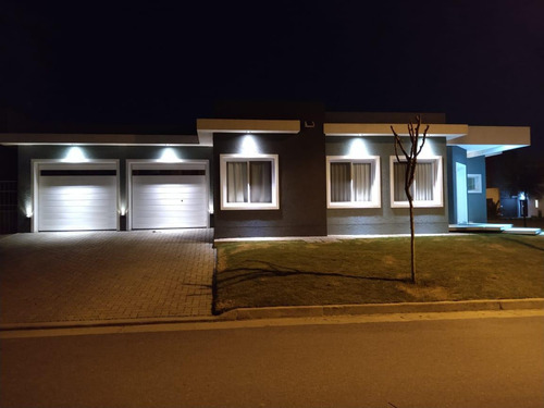 Se Vende O Permuta Casa En B° Privado 7 Soles - Malagueño