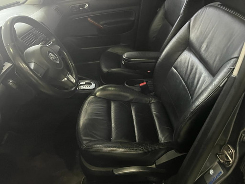 Volkswagen Bora 1.8 Highline T Tiptronic Cuero 1°dueño