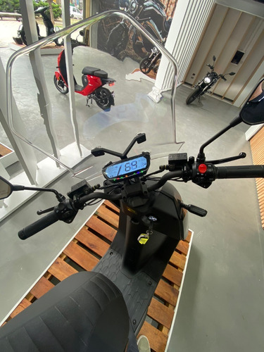 Imagen 13 de 16 de Moto Eléctrica Super Soco Cpx Black