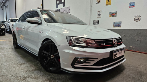 Imagen 24 de 25 de Volkswagen Vento Gli 2017 2.0 Tsi At Smart Garage