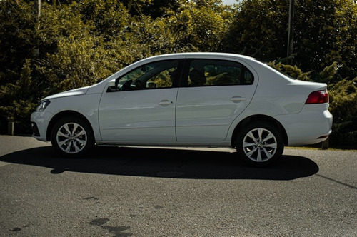 Volkswagen Gol Confortline 1.6 Motorland Permuto / Financio